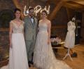 Bild: jr
Die Models Julia Fischer, Maximilian Siller und Stefanie Ernstberger (von links) wechselten während der Messe immer wieder mal ihr Outfit und führten vor, wie man sich für die Hochzeit kleiden kann.