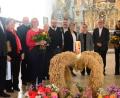 Bild: Kunz
Der Vertreter des evangelischen Posaunenchorverbands, Pfarrer Markus Kaiser (rechts), ehrt den Posaunenchor von St. Michael. Links der langjährige Leiter Günter Weigl.
