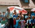 Archivbild: Archiv Kindergarten St. Franziskus/exb
Damals, Juni 1994: Konrad Kraus bei der Einweihung des Kindergartens: Für den Bürgermeister hatte damals ein langwieriges Projekt ein glückliches Ende gefunden.
