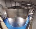 Bild: Portner
Blick in das Wasserwerk Galgenberg und auf einen der zwei neuen Edelstahl-Trinkwassertanks (je 6000 Liter Fassungsvermögen).
