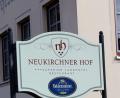 Bild: mfh
Hinter den Mauern des Neukirchner Hofs ruht derzeit der Betrieb. Nach einer Teilsanierung will die Gemeinde Neukirchen das Haus neu verpachten.