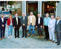 Bild: kki
Personalleiter Marco Götz, Betriebsrätin Beate Merkl gratulieren Roland Gebhardt, Christian Pöllath, Manfred Rass, Markus Nickl, Klaus Leibold und Richard Heigl zusammen mit Werksleiter Gerhard Ruhland (von links) zum Betriebsjubiläum.