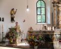Bild: Pfarramt Tirschenreuth/exb
Die Sanierung der Friedhofskirche St. Johannes ist abgeschlossen. Generalvikar Dr. Roland Batz (links) war der Hauptzelebrant beim feierlichen Einweihungsgottesdienst der Friedhofkirche.