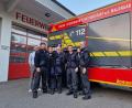 Bild: Feuerwehr Neustadt/WN/exb
Über die neuen Dienstjacken und Poloshirts freuen sich bei der offiziellen Übergabe: Feuerwehrreferent Martin Filchner, Bürgermeister Sebastian Dippold, Schriftführer Martin Schmidberger, Zweiter Kommandant Marco Spranger, Zweiter Vorsitzender Max Schwarz und Kassier Wolfgang Huber (von links).