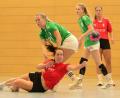 Archivbild: mhs
Nathalie Fleischmann setzt sich mit allen Kräften am Kreis durch: Die Handballerinnen der HSG Nabburg-Schwarzenfeld wollen in Bayreuth punkten.