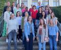 Bild: AELF Regensburg-Schwandorf/exb
Schulleiter Helmut Melchner (hinten links) und Semesterleiterin Ruth Schumann (vorne links) begrüßten zusammen mit den Lehrkräften die neuen Studierenden.