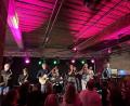 Bild: Stefanie Gradl
Die Band Intermezzo bietet den vielen Besuchern bei „Live aus der Burg Dagestein“ eine grandiose Show.