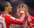 Bild: Christian Charisius/dpa
Joshua Kimmich (rechts) feiert mit Leroy Sané dessen 2:0.