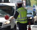 Bild: Angelika Warmuth/dpa
Bayerische und sächsische IHKs befürchten Einschränkungen im grenzüberschreitenden Liefer- und Pendlerverkehr durch stationäre Polizeikontrollen im Umfeld der tschechischen Grenze.