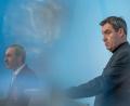 Bild: Peter Kneffel
Hubert Aiwanger (links, Freie Wähler), Stellvertretender Ministerpräsident und bayerischer Staatsminister für Wirtschaft, Landentwicklung und Energie, und Markus Söder (rechts, CSU), Ministerpräsident von Bayern.