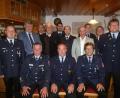 Bild: bk
Sie opfern seit 25 und 40 Jahren ihre Freizeit für die Feuerwehr: Alexander Kummer, Herbert Kastner, Uwe Hiltl (sitzend, von links), Matthias List , Manuel Wolf (stehend links und rechts).