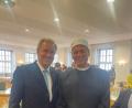 Bild: Maher Khedr
Imam Maher Khedr (rechts) erhält von Christian Wulff, ehemaliger Bundespräsident, sein Zertifikat.