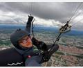Bild: Johannes Schatz/exb
Die Luft ist sein Element: Mit seinem Hochleistungs-Gleitschirm hat der Schwarzenfelder Johannes Schatz heuer den Deutschlandpokal und die Deutsche Streckenflugmeisterschaft (Flachlandwertung) gewonnen.