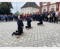Bild: Corinna Hagn/exb
Zweiter Kommandant Markus Lindner, Vorsitzender Wolfgang Müller sowie Kommandant und Zweiter Vorsitzender Gottfried Amschl der Feuerwehr Altenstadt bitten die Feuerwehr Neustadt um die Erneuerung der Patenschaft.