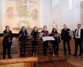 Bild: Kunz
Die Gruppe CantArt mit Chorleiterin Elisabeth König (rechts) gestaltet das Benefizkonzert in St. Johannes.