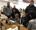Bild: mma
Die Kinder dürfen beim Herbstmarkt der Hahnbacher Frauen-Union Springerle bemalen.