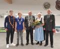 Bild: Wolfgang Weiß/exb
Bei den Concordia-Schützen stand die Königsproklamation an. Im Bild (von links) Vorjahres-Jugendkönig Lukas Weiß mit Knackwurstkette, der neue Jugendkönig Michael Bauer, der neue Schützenkönig Wolfgang Weiß, Vorjahres-Schützenkönigin Helga Bindl und Zweiter Vorsitzender Peter Bauernfeind.
