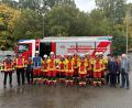 Bild: fks
Alle Teilnehmer der Leistungsprüfung mit den Schiedsrichtern Herbert Thurm, Wolfgang Bauer und Albert Fröhlich (von links) sowie Bürgermeister Johannes Reger, Stellvertretendem Kommandant Wolfgang Gruber und Vereinsvorsitzendem Tobias Bollmann (von rechts).