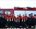 Bild: flt
Die neun Teilnehmer der Plößberger Wehr zeigten eine hervorragende Arbeit der Abnahme des Abzeichens zur technischen Hilfeleistung. Kreisbrandmeister Helmut Czepa und Kreisbrandinspektor Klaus Schicker (von links) sowie Kreisbrandmeister a.D. Wilhelm Horn (rechts) gratulierten.