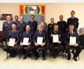 Bild: kki
Für ihren langjährigen aktiven Dienst bei der Feuerwehr erhalten Martin Hastler, Stefan Hierold, Thomas Koller, Andreas Gallersdörfer und Andreas Albrecht (sitzend, von links) Auszeichnungen.