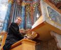 Archivbild: Klaus Schoefl/exb
Andreas Sagstetter an der Orgel der Basilika Waldsassen. Der Kirchenmusikmusikdirektor leitet die Aufführung am 5. November.