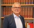 Bild:  Götz
Rechtsanwalt Martin Scharf aus Neunburg vorm Wald zieht für die Freien Wähler in den Landtag ein. Der 60-Jährige hatte bei der Wahl am Sonntag im Stimmkreis Schwandorf ein herausragendes Ergebnis geholt.