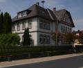 Archivbild: ak
Das alte Kirchenlaibacher Schulhaus wird derzeit zur Kindertagesstätte umgebaut und wird mit Nahwärme von einer nahen Biogasanlage versorgt werden. Die gemeindeeigene Bioenergie Speichersdorf soll den Ausbau des Nahwärmenetzes in Speichersdorf übernehmen.