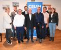 Bild: kki
Für langjährige Parteizugehörigkeit werden Gerhard Meier, Georg Forster, Hermann Sommer, Klaus Ermer und Barbara Kick (vorne, von links) von der FU-Vorsitzenden Gwendolyn Hübner, Ortsvorsitzendem Michael Meiler, MdL Stephan Oetzinger und Ehrenmitglied Georg Stahl (zweite Reihe von links) geehrt.