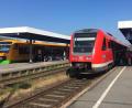 Archivbild: ihl
Weil er meint, seinen Zielbahnhof Schwandorf verpasst zu haben, zieht ein 27-Jähriger die Notbremse.