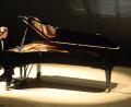 Bild: Kunz
Der 19-jährige Ausnahmepianist Yoav Levanon bei seinem Gastspiel in Weiden.
