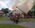Archivbild: nic
Für die beteiligten Feuerwehren, die den Brand eines Vierseithofs Ende Juli in Lauterbach bei Griesbach bekämpften, schafften Landwirte 600.000 Liter Wasser heran.