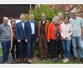 Bild: wel
Maria Kirchberger (Fünfte von rechts) inmitten ihrer Kinder und Gäste, darunter Bürgermeister Norbert Eckl (Vierter von links) und Stellvertreter Adolf Hammer (Dritter von links).
