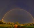 Bild: mor
Die Aufnahme „Regenbogen bei Pressath“ des Fotografen Klaus Stingl lag bei den Fotoausstellungen an erster Stelle der Besuchergunst. Bild: Klaus Stingl