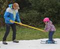 Bild: mrr
Die vierjährige Amira Fleischmann aus Rieden zeigt sich vollen Einsatz beim Mattenskikurs.