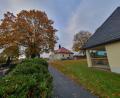 Bild: kaz
Die Leichenhalle in Erbendorf wird seit mehreren Jahren Stück für Stück renoviert. Derzeit steht die Entfeuchtung des Kellers auf dem Programm.