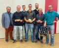 Bild: Siemensverein Kemnath/exb
Vorsitzender Hans Walter, Fabian Wöhrl und Philipp Lechler (hinten von links) vom Siemensverein gratulierten Jonas Pöllath, Stefan Schmidt, Fred Völkl und Michael Kastner (vorne von links) zu ihren Preisen.