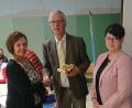 Bild: BBB-Kreis Schwandorf/exb
Kreisvorsitzender Wolfgang Meischner dankt Katrin Wagner vom Bezirk Oberpfalz und Sibylle Malich von der Stadt Amberg für ihre Informationen.