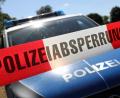 Symbolbild: Bernd Wüstneck
Ein maskierter Mann soll laut Mitteilung der Polizei am Freitagabend einen Verbrauchermarkt in Neumarkt i.d.Opf überfallen haben.