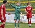 Bild: Hubert Ziegler
Was ist hier los? Salah El Berd von der DJK Gebenbach ist hier mit der Entscheidung des Linienrichters überhaupt nicht zufrieden. Mit dem Endergebnis wr er es schon. Die DJK siegte 2.1. El Berd traf zum 1:0.