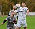 Bild: ham
In dieser Szene kommt Florian Schlagenhaufer (links) vom 1. FC Schwarzenfeld nicht an den Ball, später traf er aber zum 1:2 gegen den TSV Detag Wernberg. Am Ende war sein 11. Saisontor zu wenig.