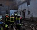 Bild: Feuerwehr Plößberg/exb
Einen Zimmerbrand in Naab konnten die Feuerwehren noch rechtzeitig löschen, ehe die Flammen auf das ganze Haus und den angrenzenden Stall übergriffen.