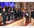 Bild: jr
Erstmals seit 2019 gab „Grazie A Dio“ wieder ein Konzert in der Heimatpfarrkirche St. Leonhard in Leonberg. Rechts im Bild Chorleiterin Michaela Burger.