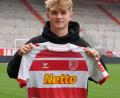Bild: SSV Jahn
Neu-Profi Max Meyer zeigt das Jahn-Trikot.