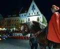 Bild: Stephan Huber
Die Basilika St. Martin in Amberg hat am Martinstag auch ihr Patrozinium. Im vergangenen Jahr hatte es hier erstmals einen Martinszug durch die Altstadt gegeben: Weil der so gut ankam, gab es heuer eine Neuauflage am Marktplatz, auch wieder mit einem heiligen Martin auf einem Pferd.