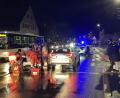 Bild: Polizei Sulzbach-Rosenberg
Feuerwehrleute und ein Polizist leisteten bei dem Unfall sofort Erste Hilfe.