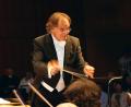 Archivbild: Jana Müller 
Seinen Taktstock hat Dieter Müller schon zu verschiedenen Kompositionen geschwungen. Musik aus Videospielen mit dem Orchester aufzuführen, ist aber auch für den erfahrenen Musiker Neuland.