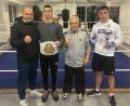 Bild: mzi
Der BC Amberg freut sich über die Erfolge seiner Boxer bei der "Bayerischen": (von links) Trainer Ruslan Schönfeld, Kirill Burbach, Trainer Ahmet Göksu und Daniel Belz.