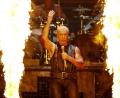 Archivbild: Axel Heimken
Auf ihren Konzerten sorgt die Band Rammstein rund um Frontmann Till Lindemann mit Pyrotechnik für Aufsehen. Zuletzt hagelte es wegen vermeintlicher sexueller Übergriffe Kritik gegen den Sänger.