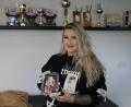 Bild: sne
Lisa South mit einem gemeinsamen Bild mit April Ward.