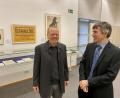 Bild: upl
Jochen Rösel (links) und Dr. Till Strobel haben die Exponate für die Ausstellung zusammengetragen.